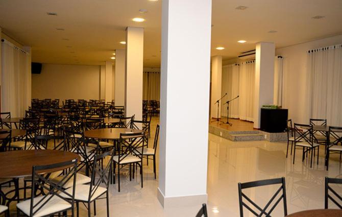 Grand Café Hotel Manhuacu Buitenkant foto
